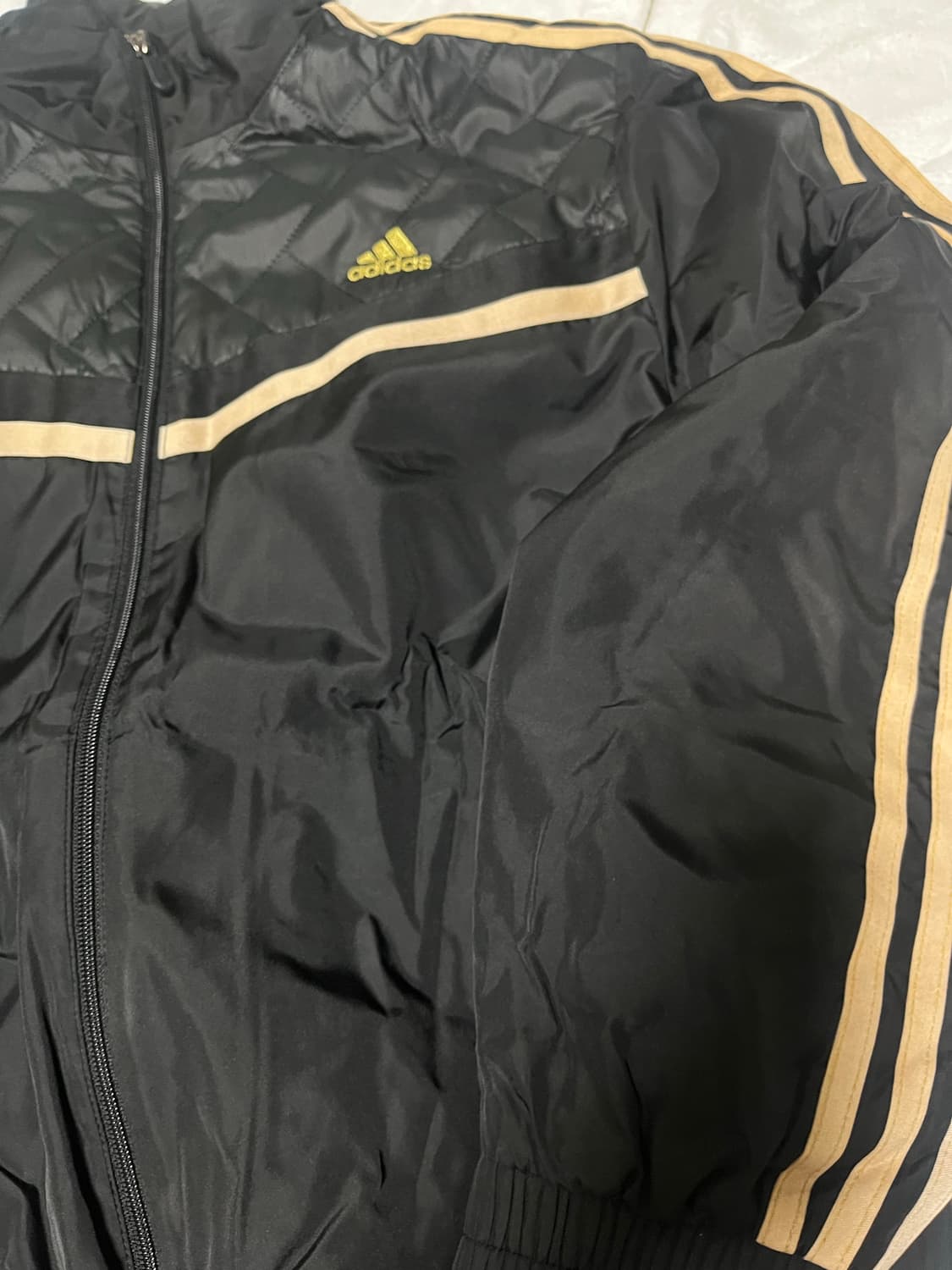 아디다스 경량패딩  상품이미지3