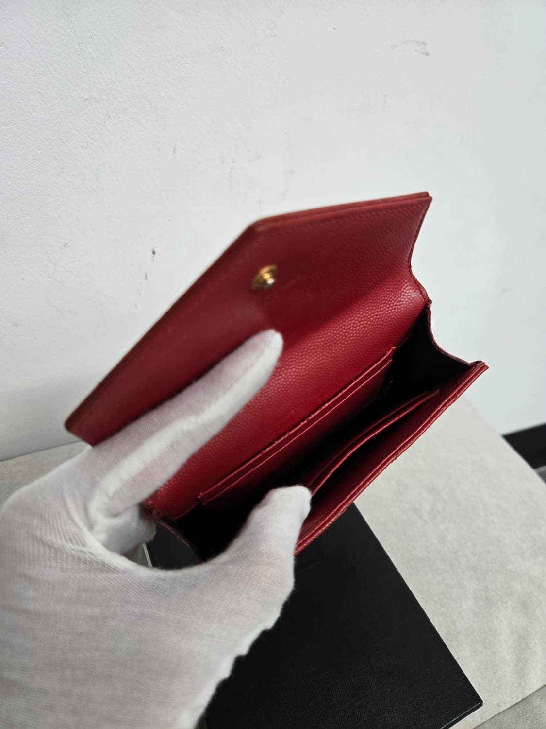 [보증서 정품] 입생로랑 엔벨로프 반지갑 상품이미지3