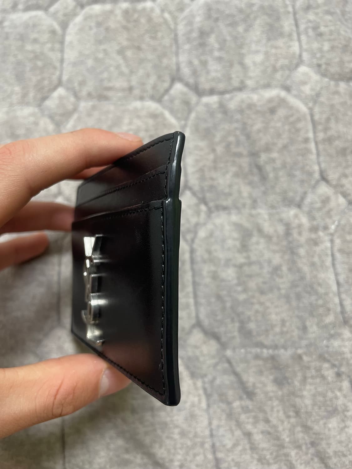 생로랑 모노그램 카드지갑 상품이미지5