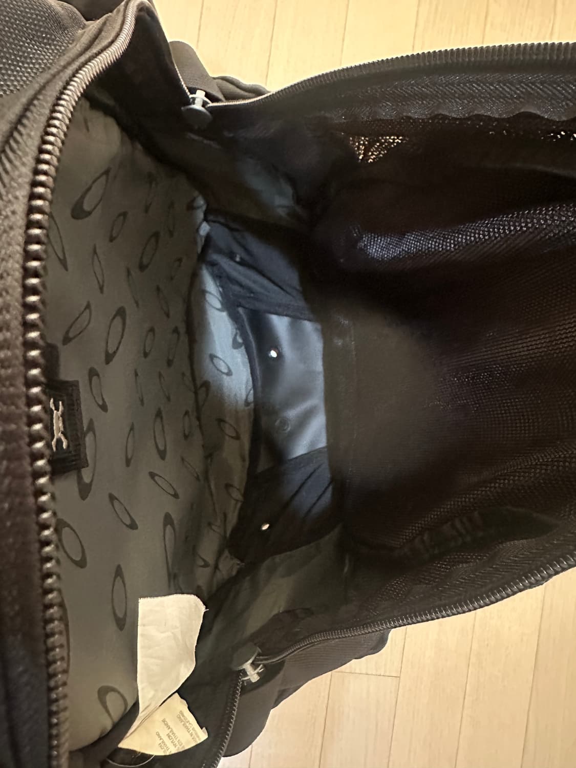 오클리 아이콘 3.0 테크니컬 백팩 블랙 상품이미지4