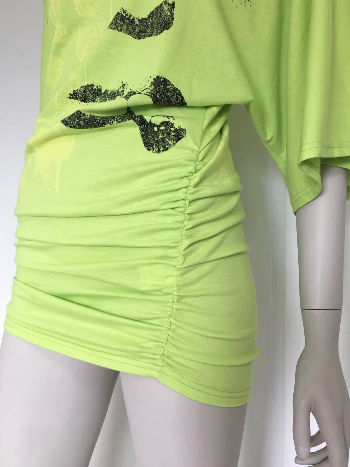 Neon Green Women- Face Top 상품이미지4