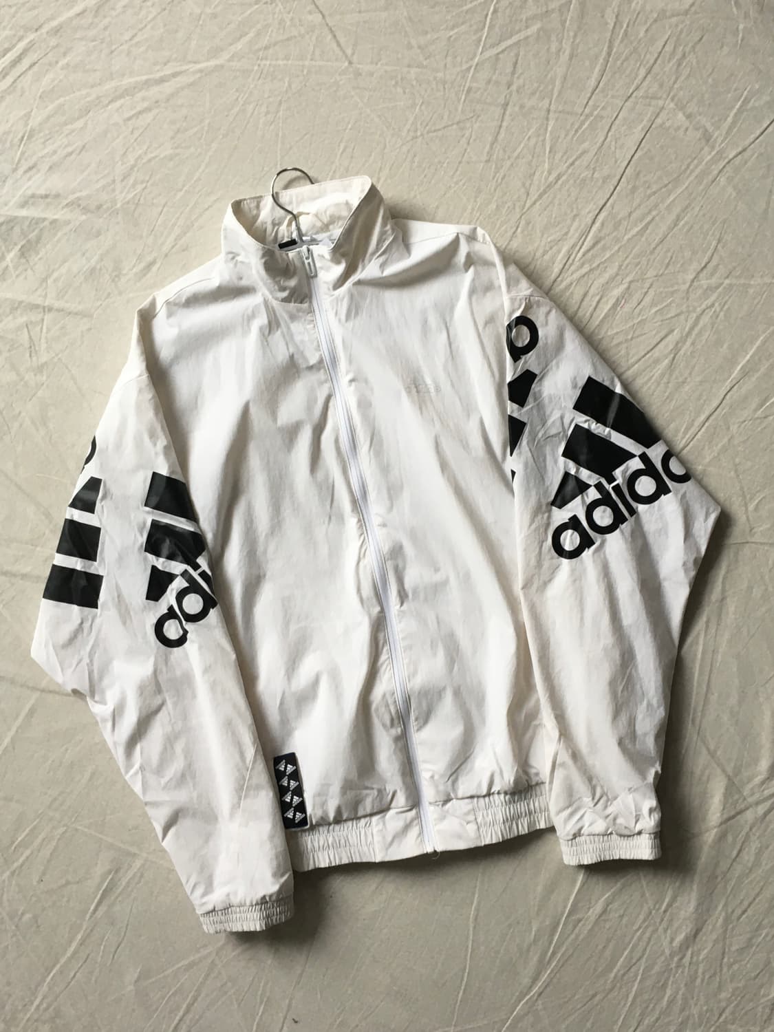 아디다스 삼선로고 바람막이 집업 상품이미지3