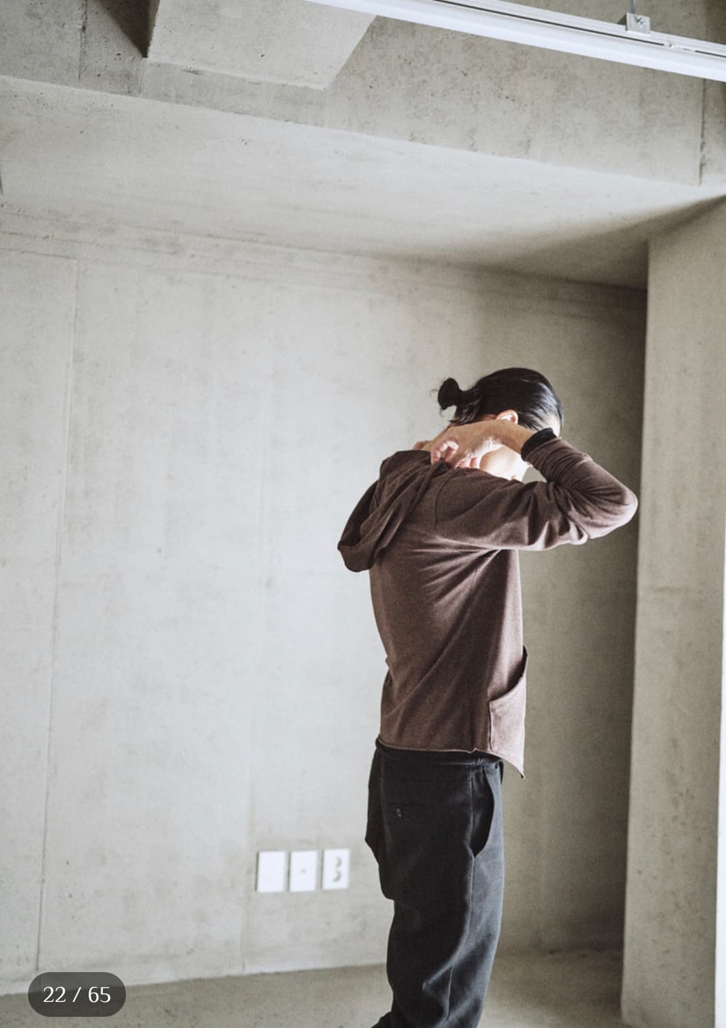 모노프리베 textured zip up-브라운 1사이즈 상품이미지2