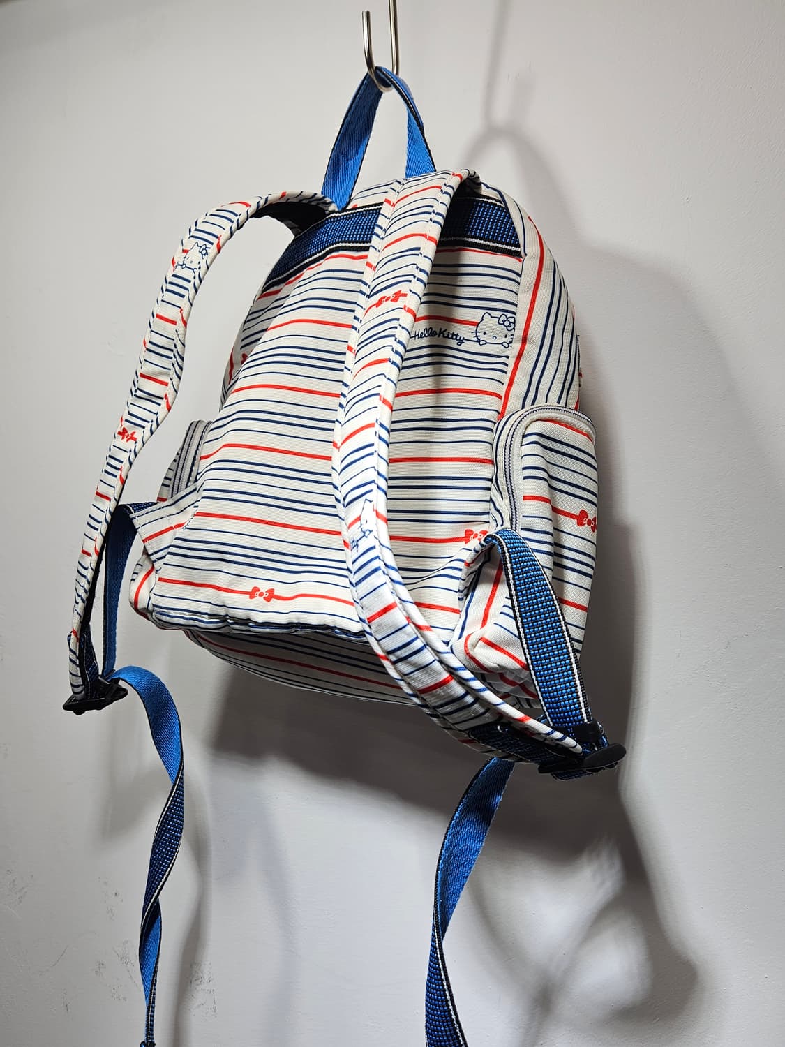 키플링 헬로키티 콜라보 컬렉션 미니백팩 마타 상품이미지9