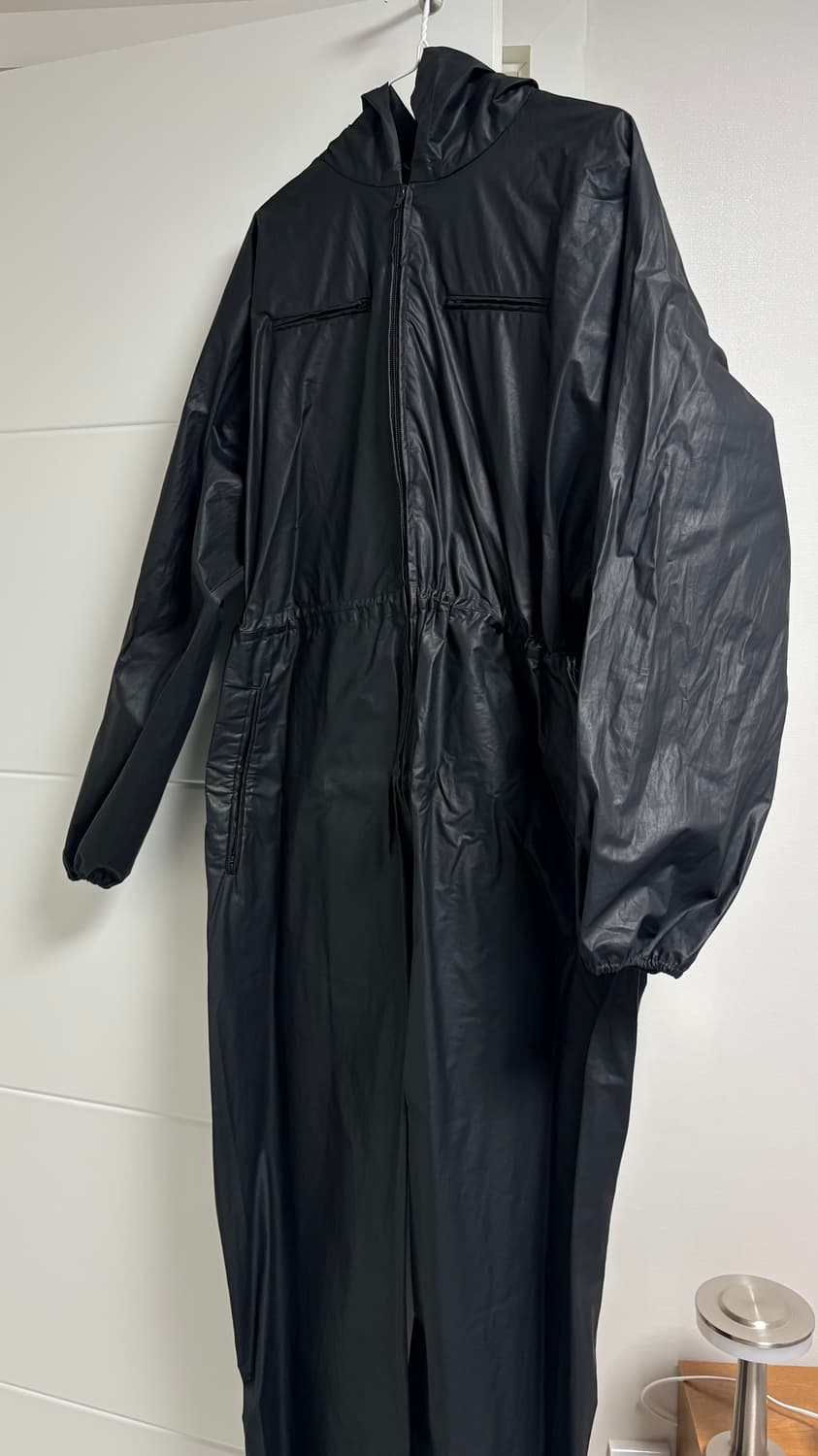 이지 갭 엔지니어드 바이 발렌시아가 코티드 코튼 오버롤 블랙 상품이미지1