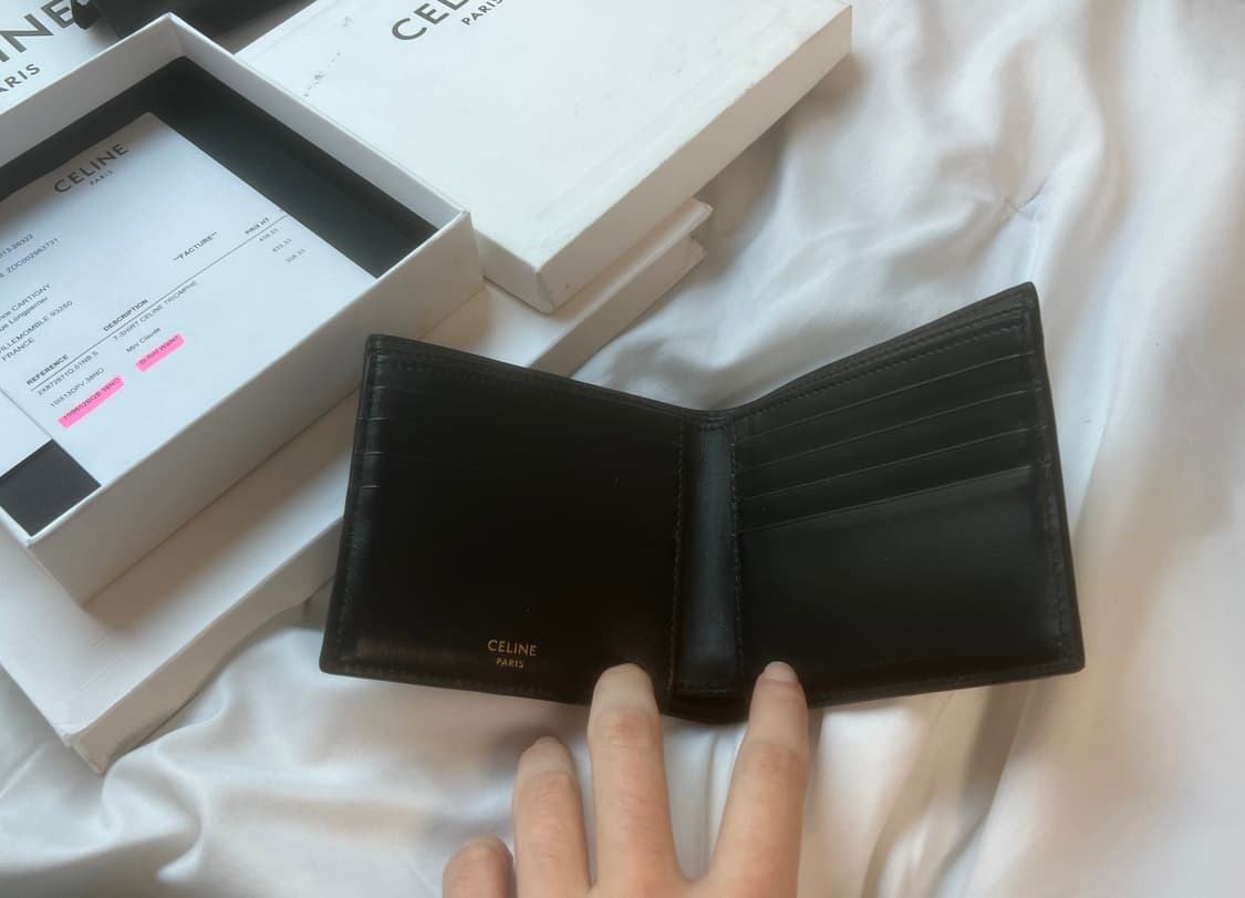 셀린느 트리옹프 반지갑 팝니다 상품이미지2