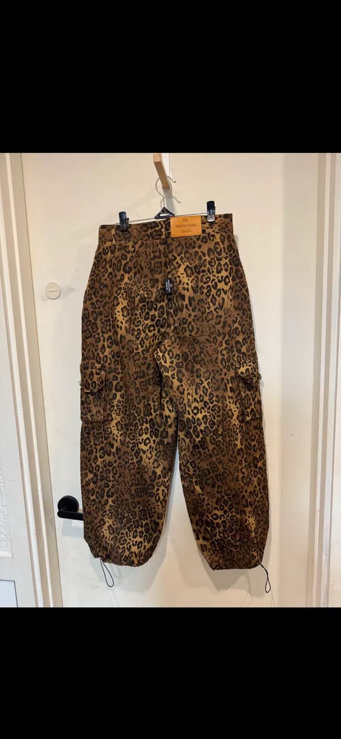 더미스테리어스호텔 레오파드 카고 팬츠 상품이미지3