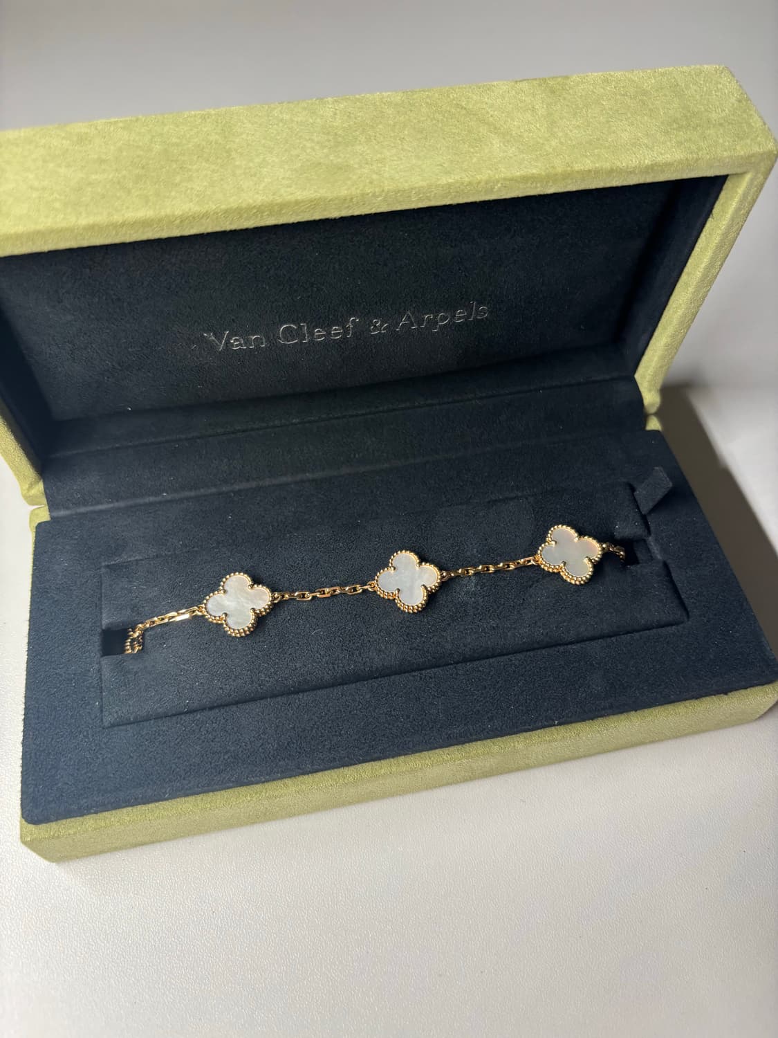 반클리브 아펠 빈티지 알함브라 5 모티프 팔찌 마더오브펄 상품이미지1