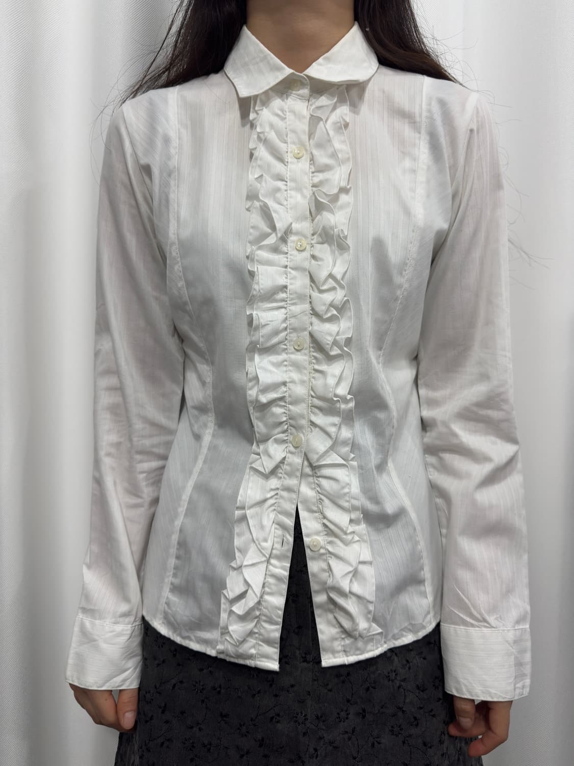 white frill shirt 상품이미지1