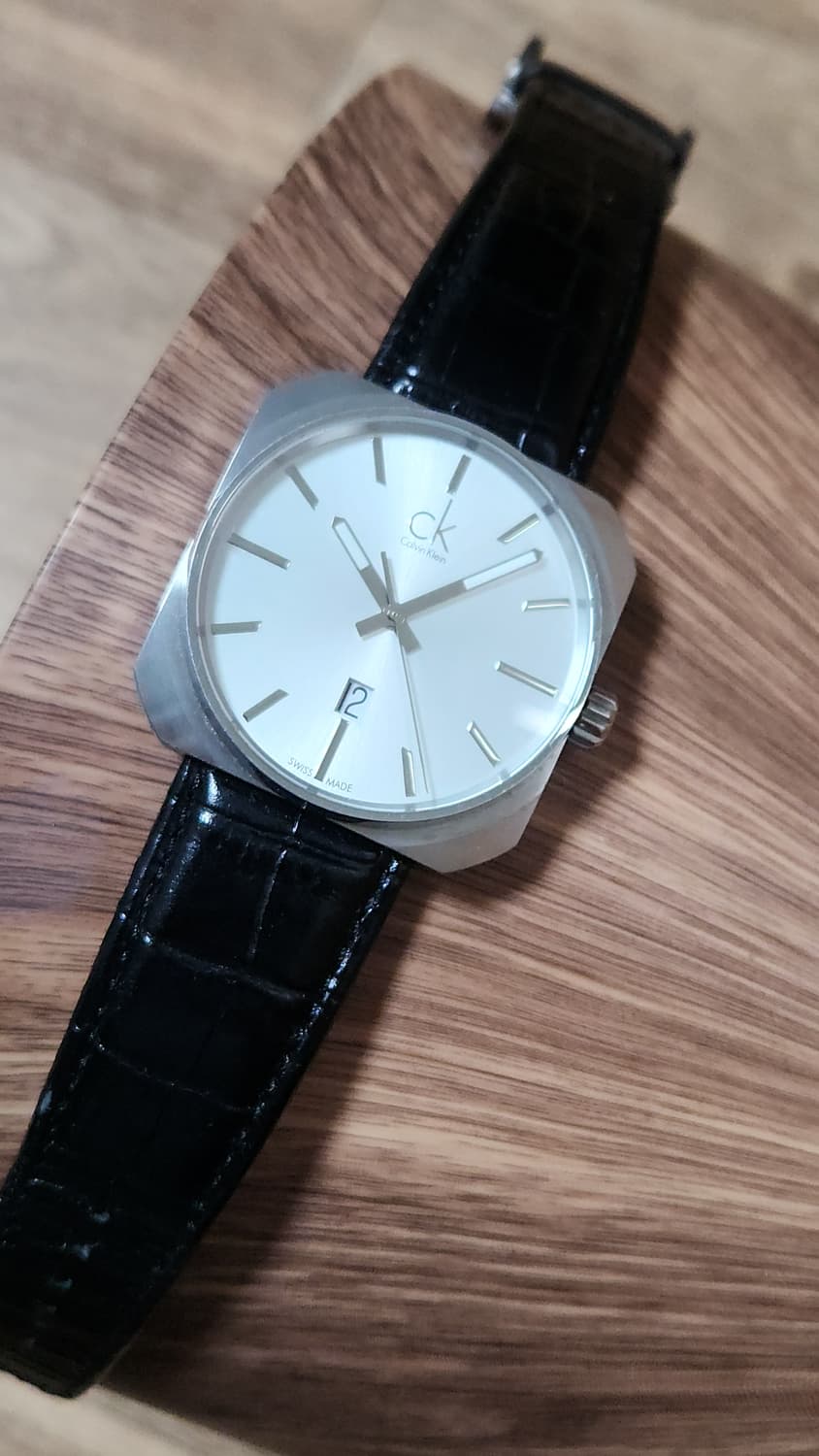 # 캘빈클라인 솔리드 스위스쿼츠 옥타곤 남성명품 가죽시계 급처 상품이미지6