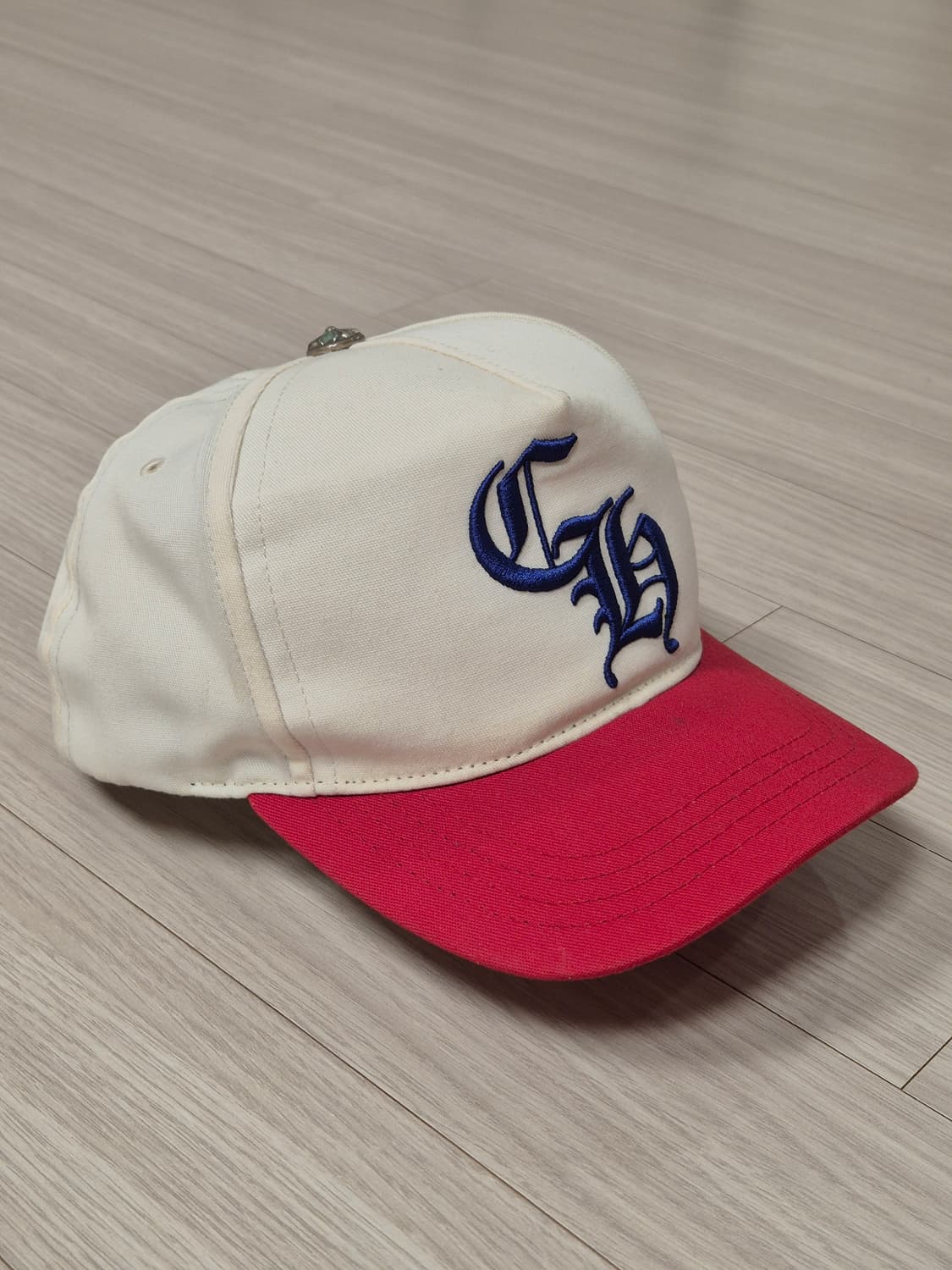 크롬하츠 CH자수 5패널 캡 (레드×아이보리) 상품이미지2