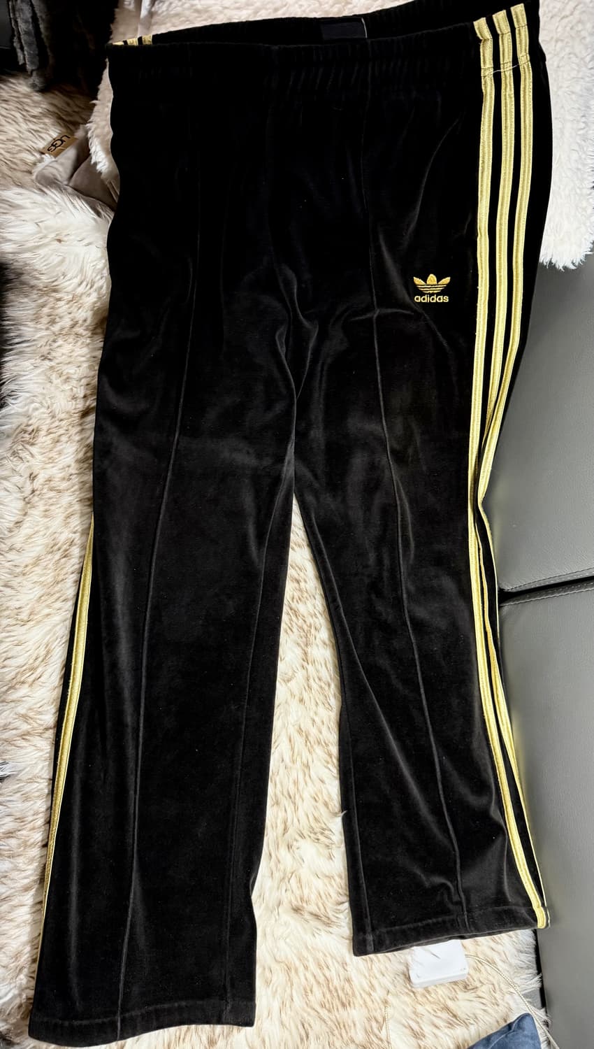 아디다스 블랙벨벳 골드삼선 와이드 트랙팬츠 105 상품이미지3