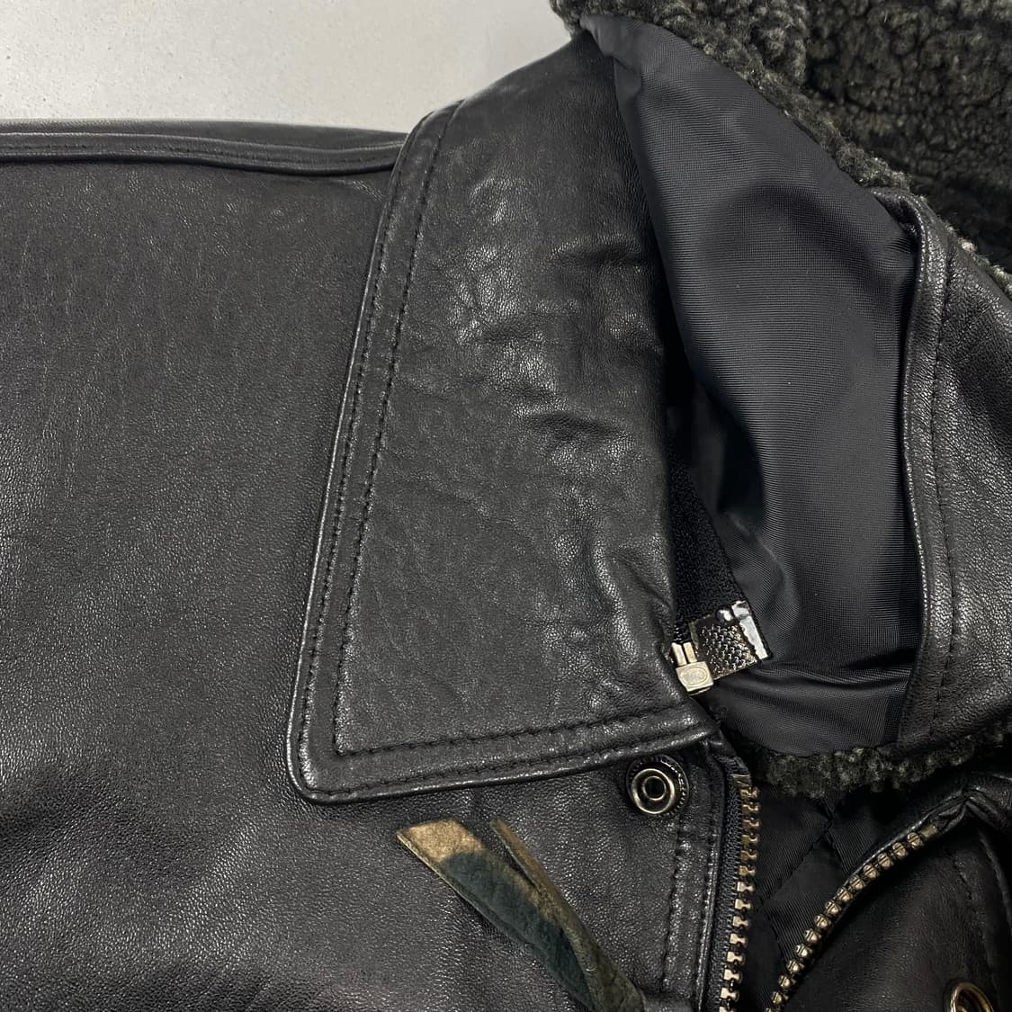 빈티지 블랙 양가죽 A-2 레더 봄버 자켓 (105) 상품이미지3