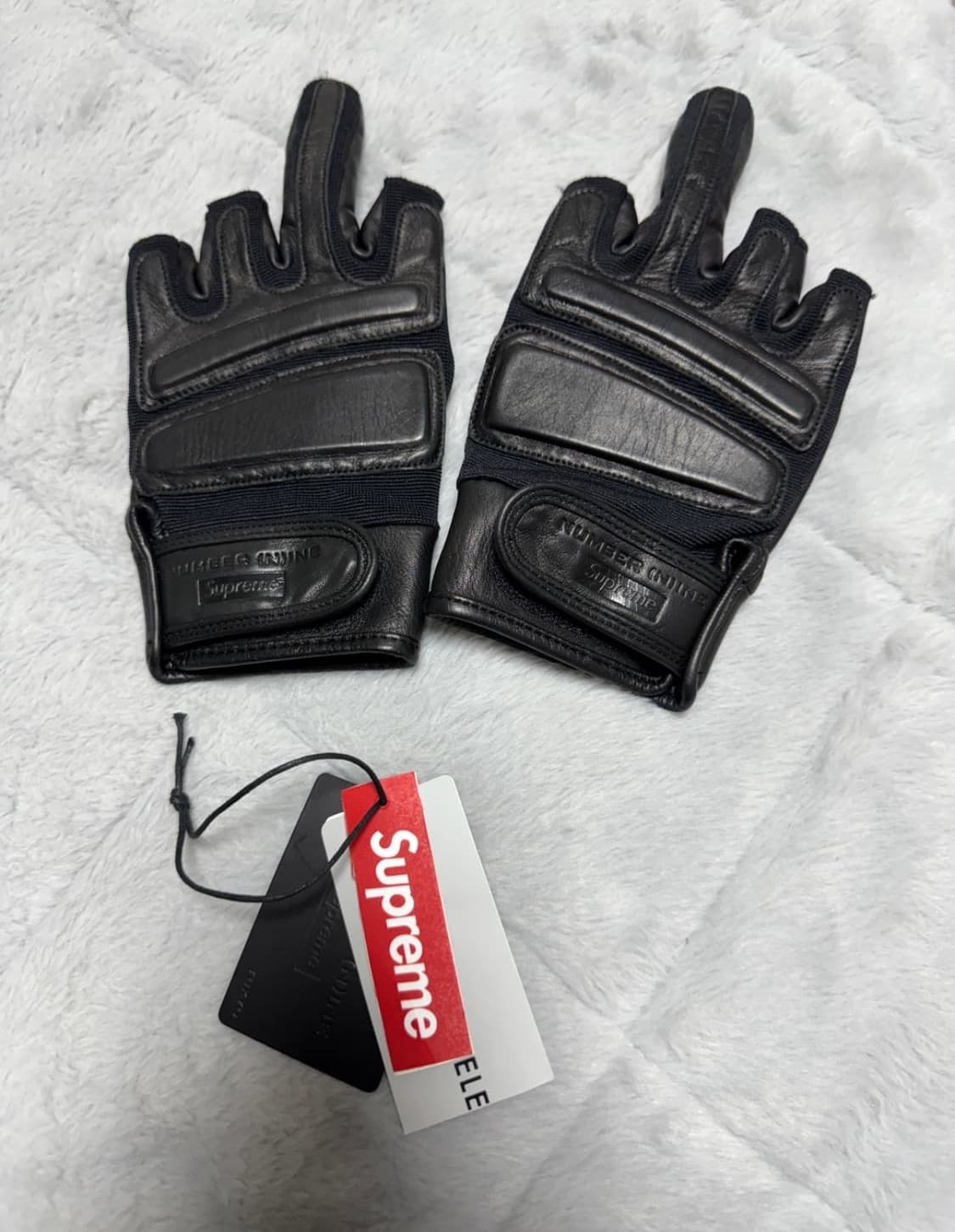 슈프림 x 넘버 나인 25FW 양가죽 미들핑거 글러브 블랙 상품이미지3