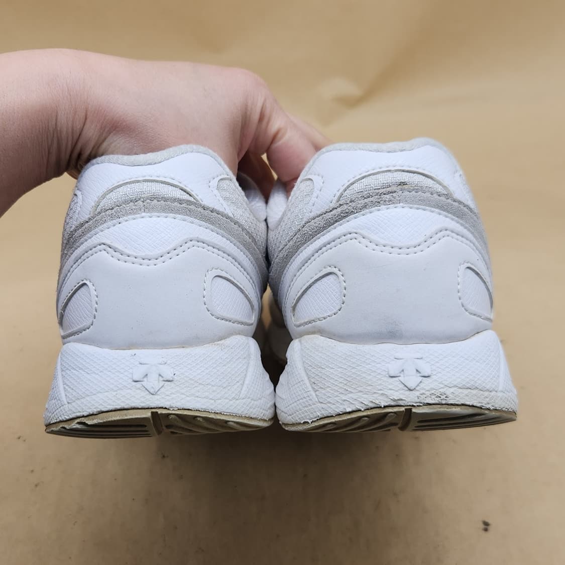 데상트 돌핀 화이트  남성 운동화 270 상품이미지4