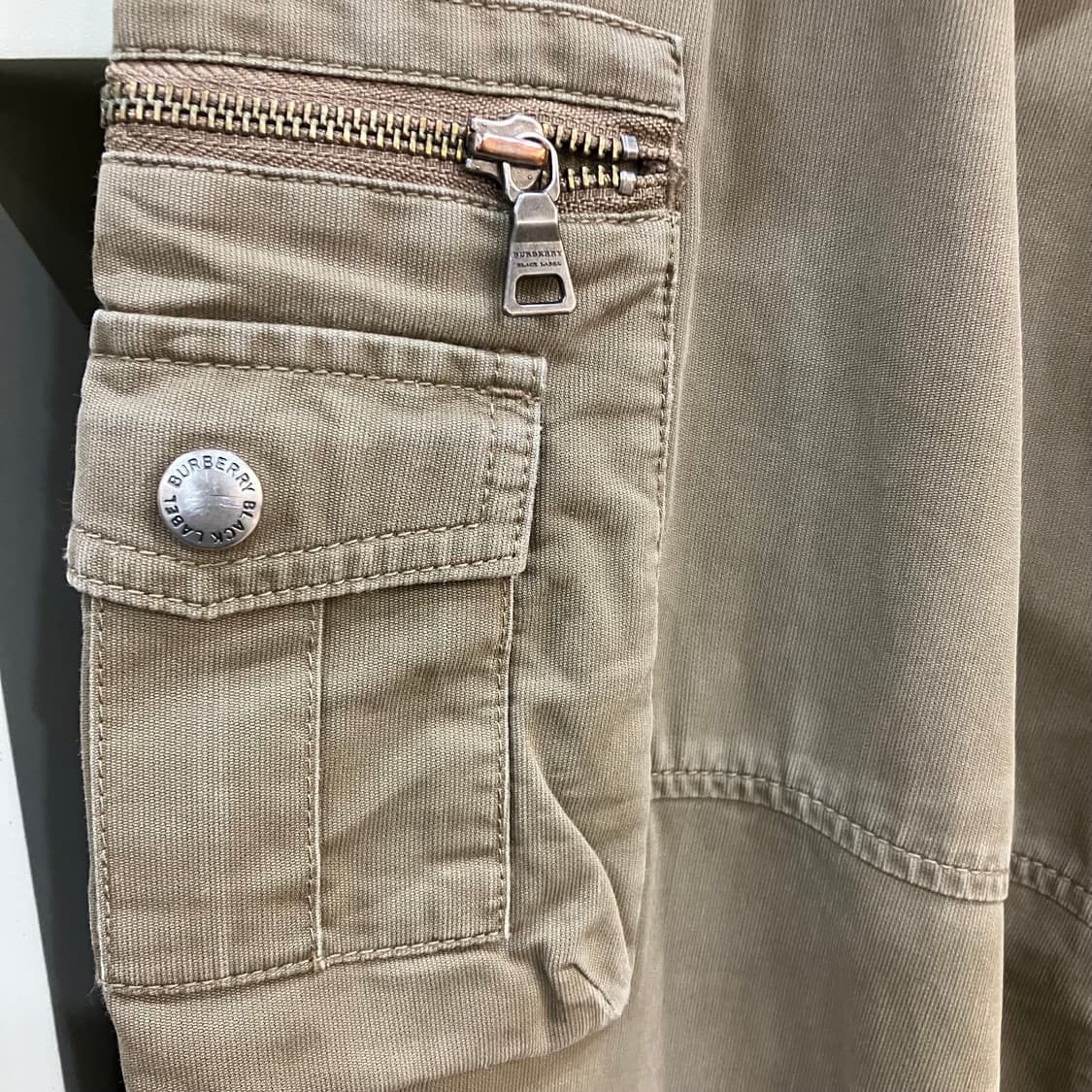 버버리 블랙라벨 카고팬츠 79 상품이미지4