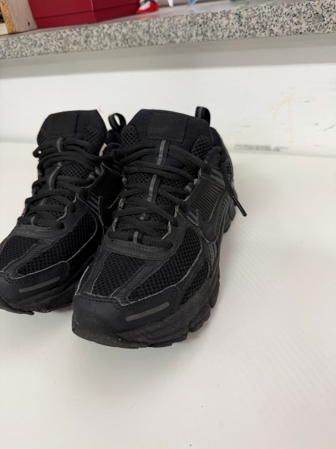 정품) 나이키 여성 줌 보메로5 운동화 235 상품이미지2