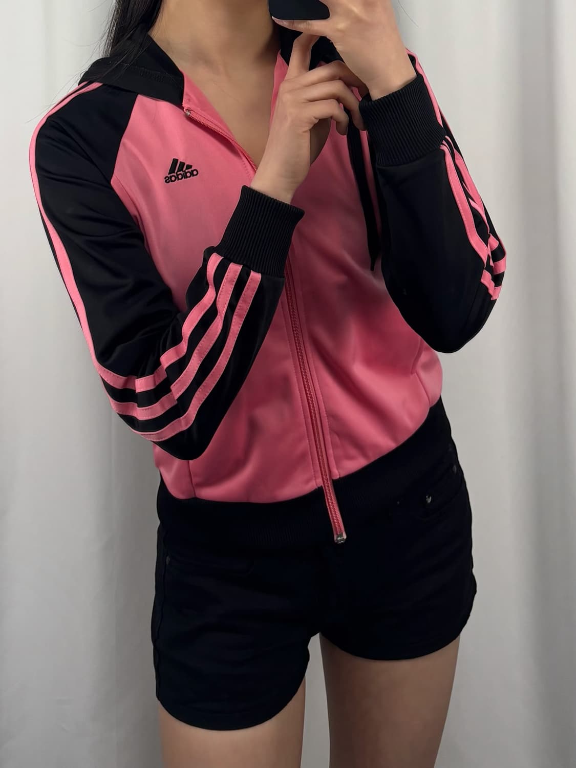 아디다스 핑크 블랙 배색 후드집업 상품이미지1