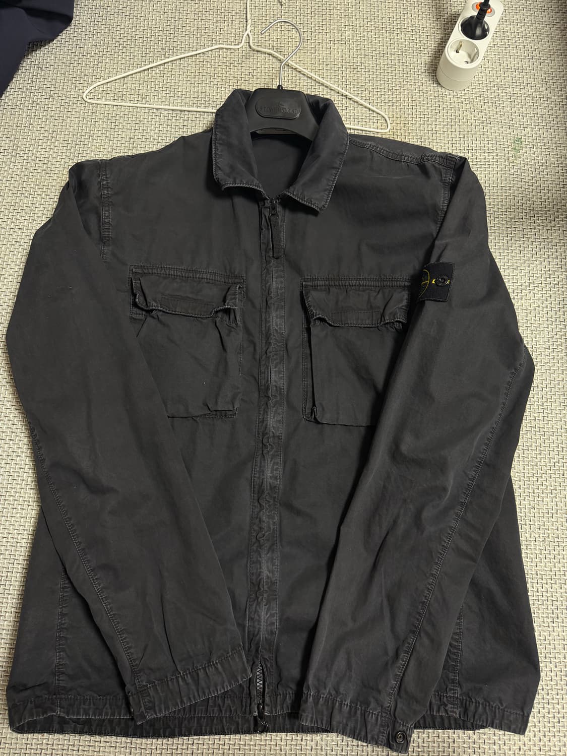 신형 급처 스톤아일랜드 셔츠자켓 블랙 L사이즈 상품이미지2