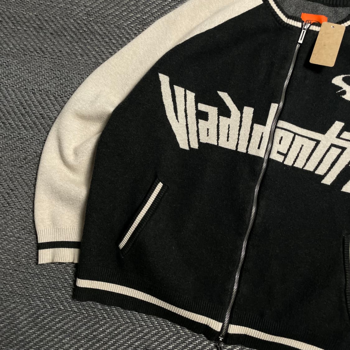 디미트리블랙 아트웍 빅로고 투웨이 레글런 니트 집업o 5376 상품이미지3