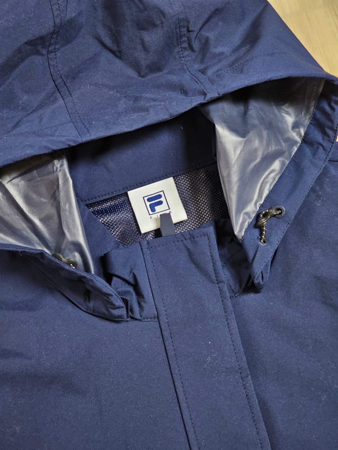 ​[100] 휠라 비엘라 이탈리아 네이비 후드 바람막이 자켓 상품이미지3