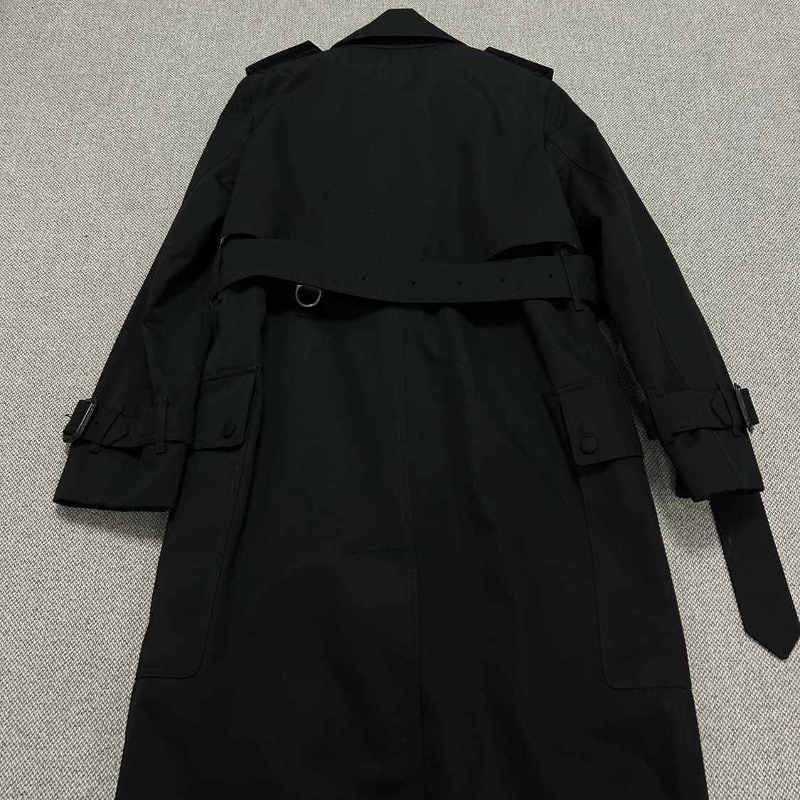 버버리 신형 개버딘 벨티드 트렌치코트(34) 상품이미지8