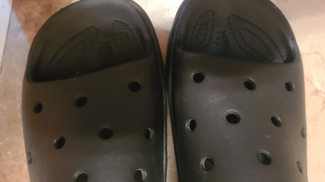 크록스 클래식 플랫폼 스톰프 슬라이드 블랙 240 상품이미지3