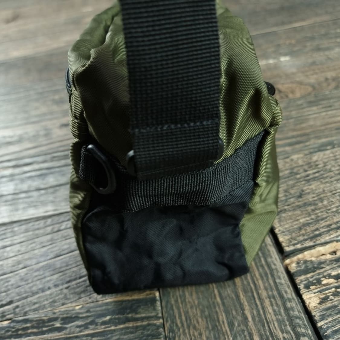 [미스치프] 빅로고 나일론 크로스백 카키 M19484 상품이미지5