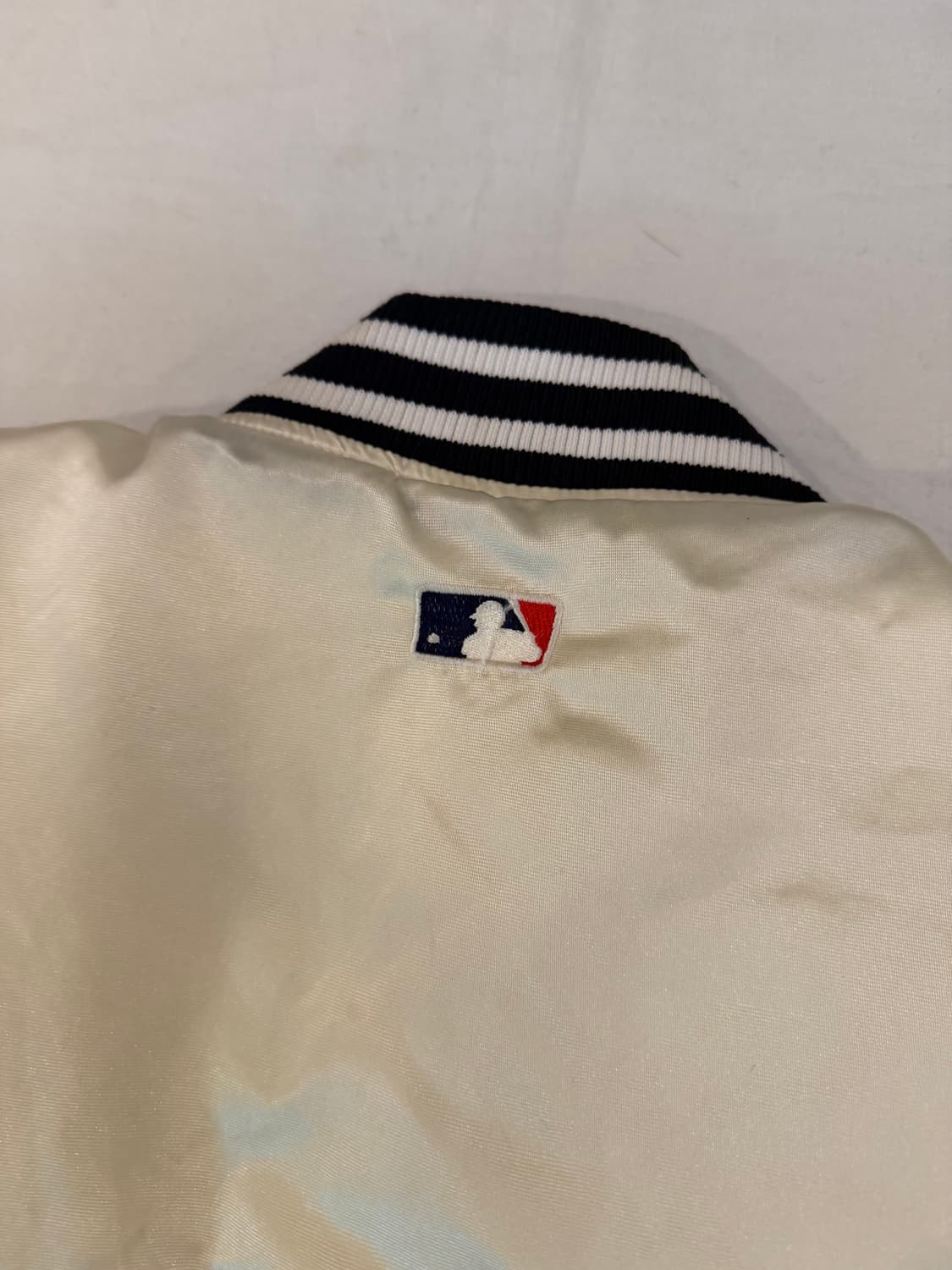 90s 희귀컬러 마제스틱 뉴욕 양키스 오왼 자켓 아이보리 상품이미지5