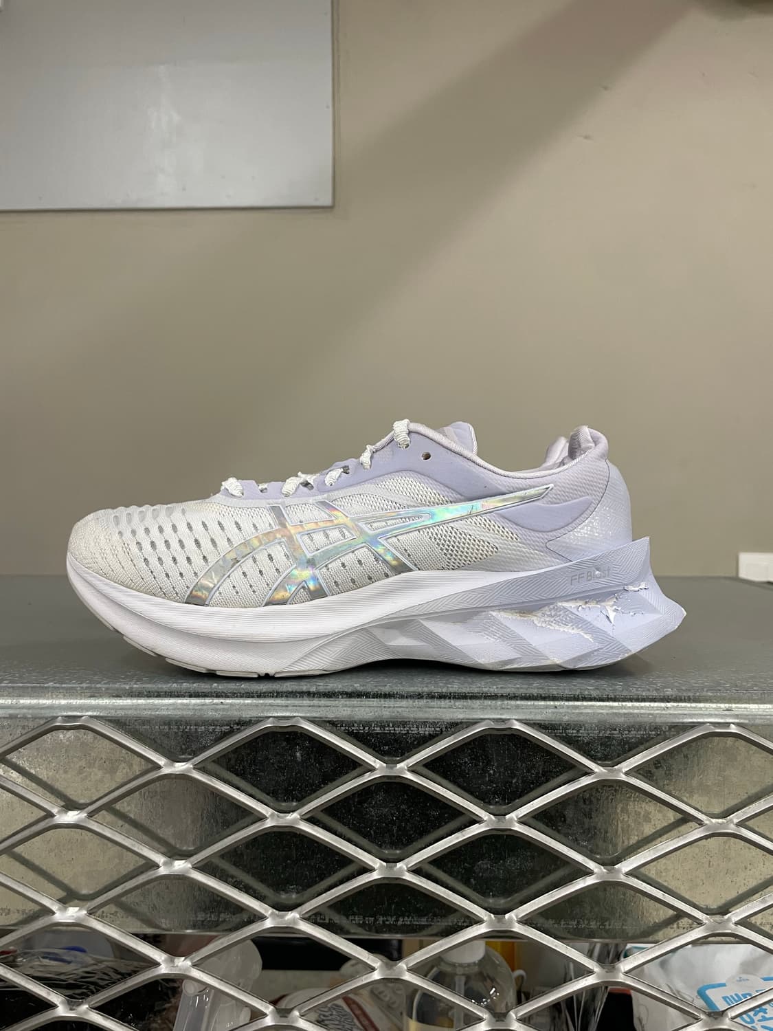 아식스 노바블라스트 화이트 라일락 235 상품이미지1