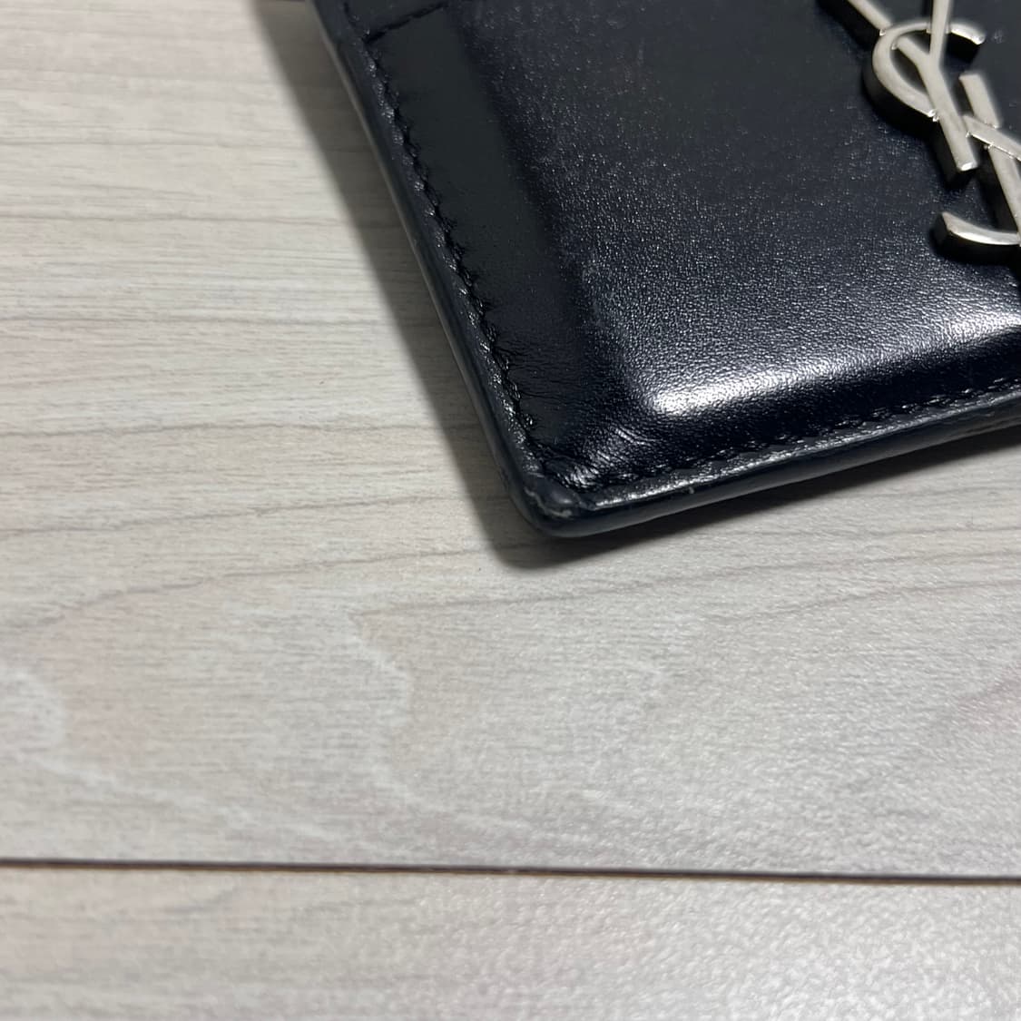 YSL 생로랑 모노그램 은장 카드지갑 상품이미지6