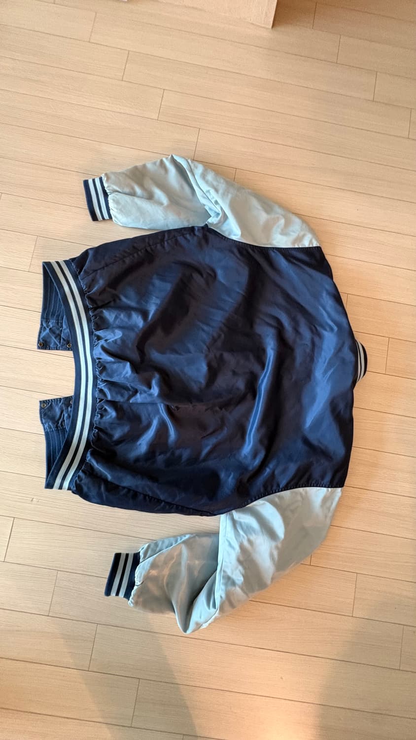 나이키 바시티자켓 팝니다 상품이미지3