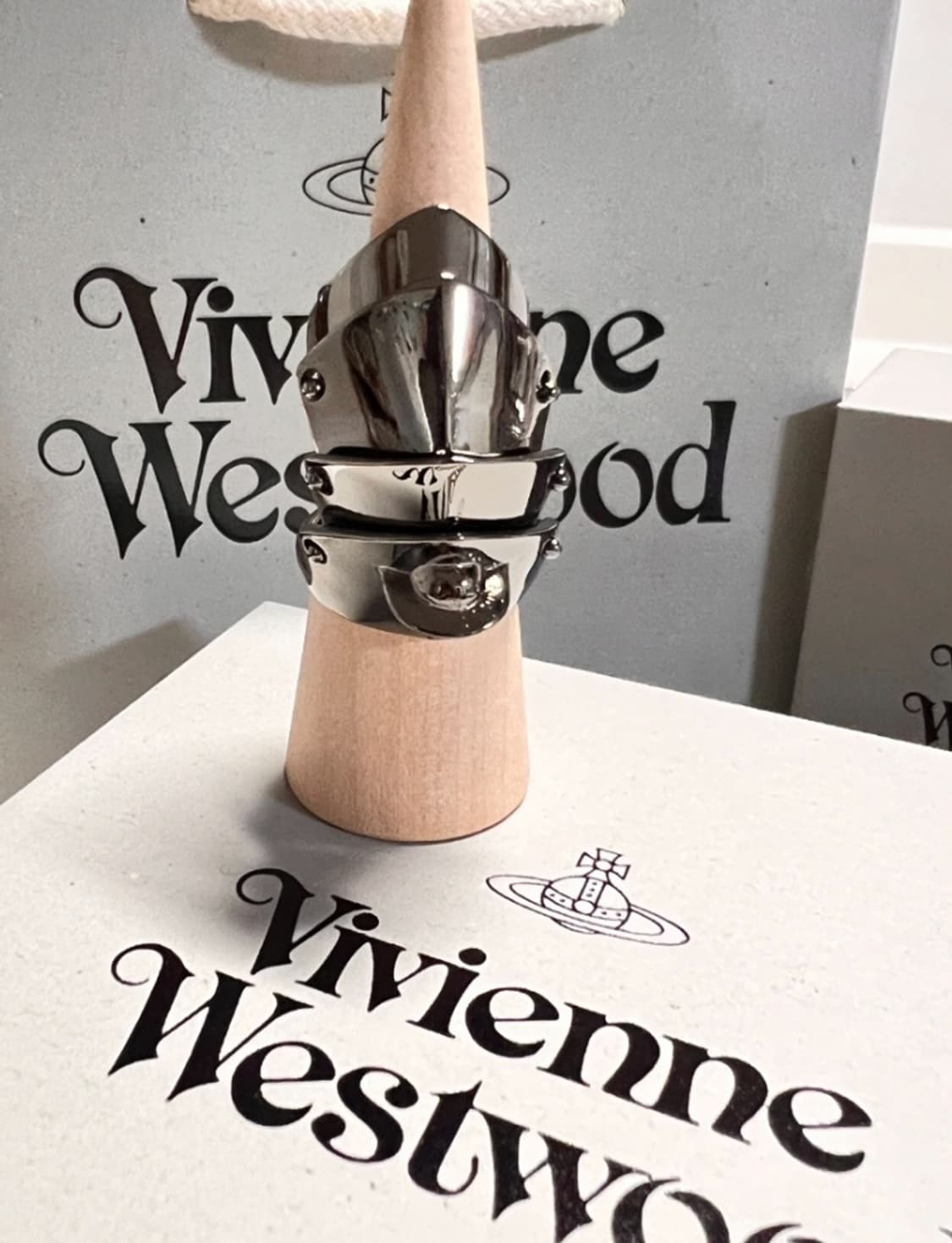 비비안웨스트우드 orb 실버 너클링 반지 상품이미지8