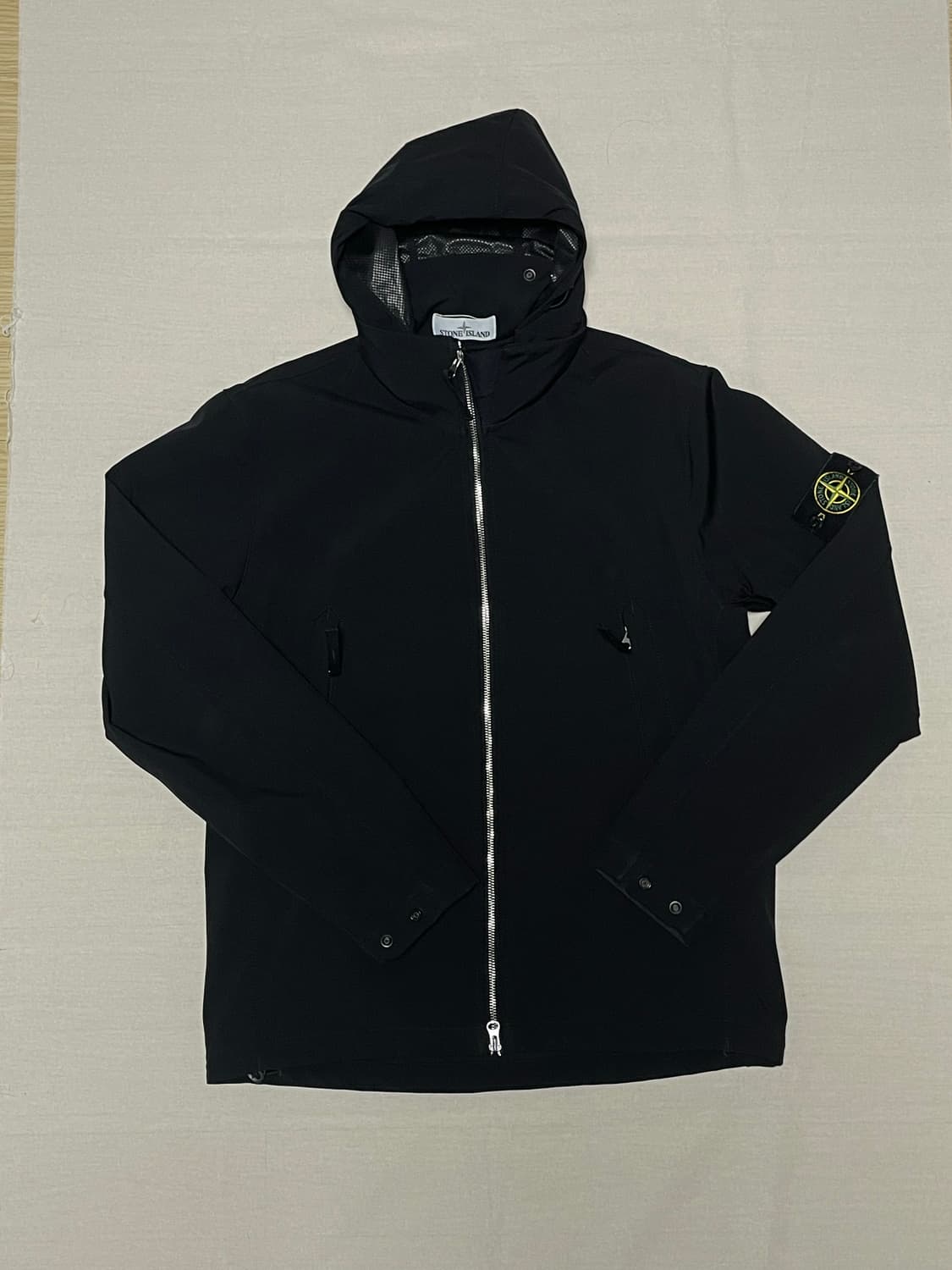 스톤아일랜드 소프트쉘 후드 자켓 [M]  상품이미지1
