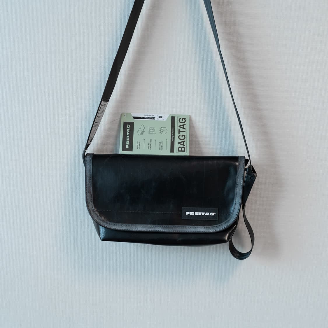 프라이탁 F41 하와이파이브오 하파오 올블랙 크로스백 상품이미지1