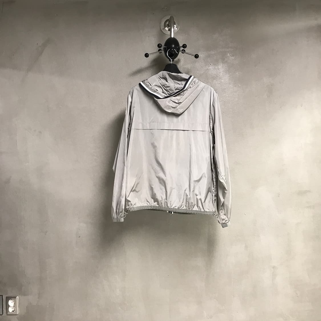 몽클레어 그레이 바람막이 4 상품이미지8