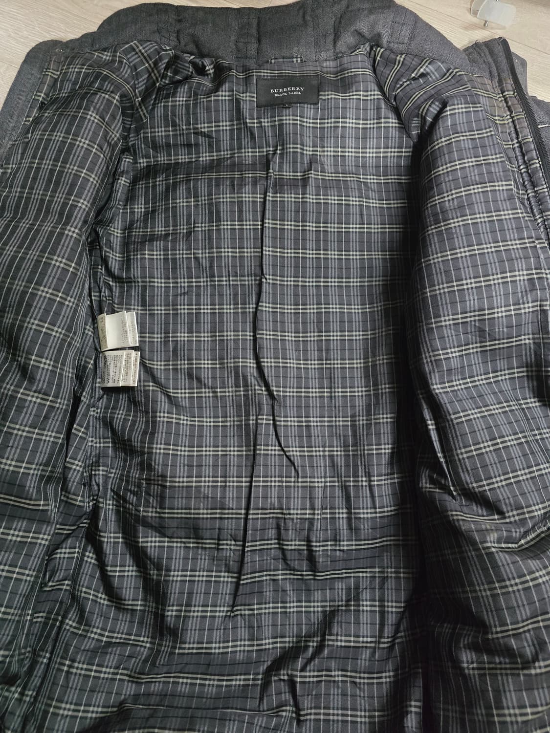 버버리 정품 블랙라벨 구스다운.  싸이즈 95 상품이미지7