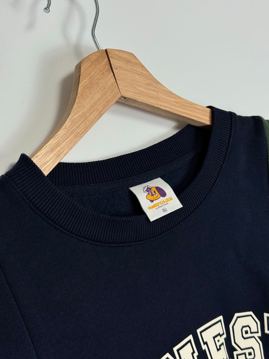 GU X 스튜디오 세븐 리메이크 스웻셔츠 맨투맨 XL 상품이미지4