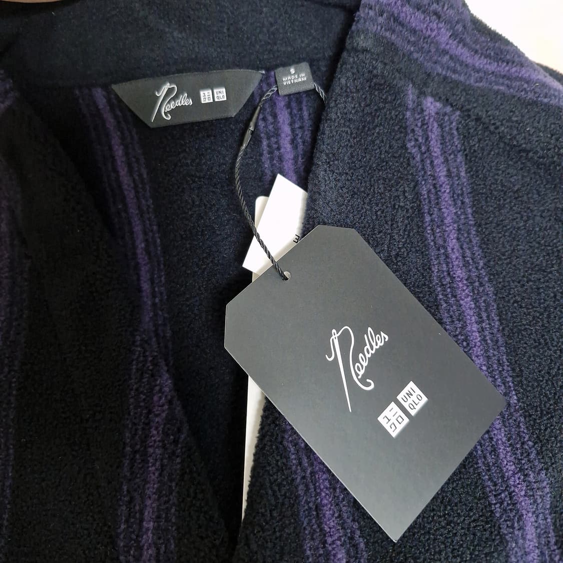 [새상품 S] 유니클로 니들스 콜라보 유니들스 플리스 가디건 블랙 퍼플 상품이미지2
