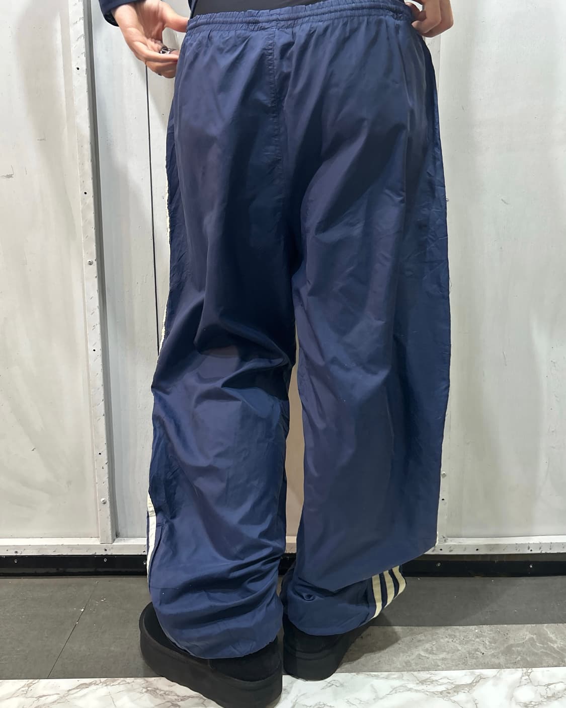 90s ADIDAS 네이비 &아이보리 나일론 트랙팬츠 상품이미지3