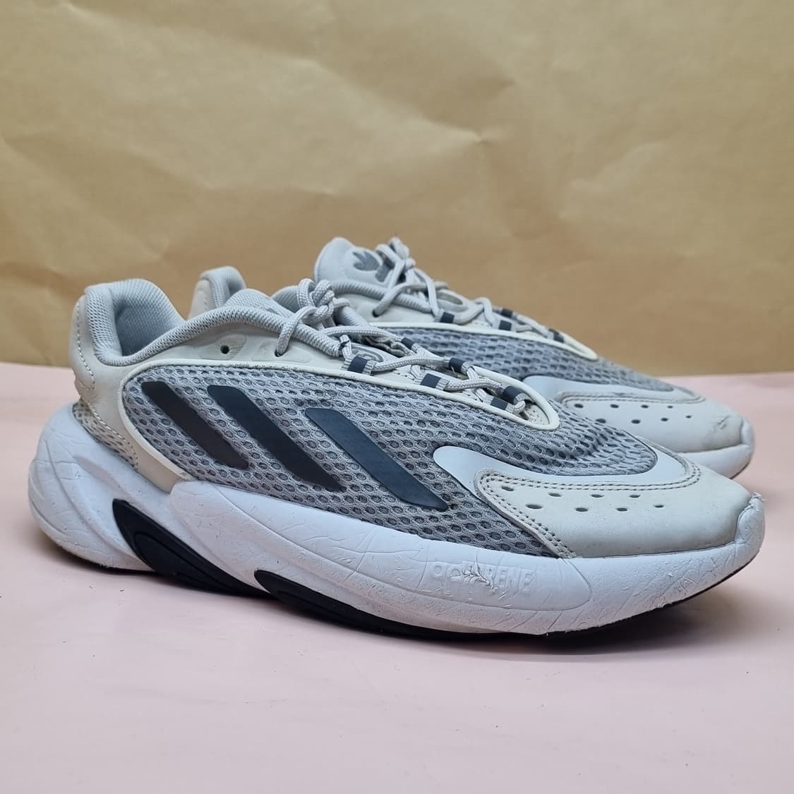 아디다스 오젤리아 여성운동화245 상품이미지1