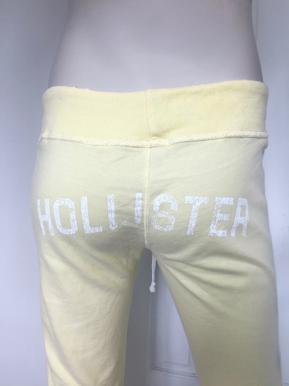 Hollister Soft Yellow Training Pants 상품이미지3
