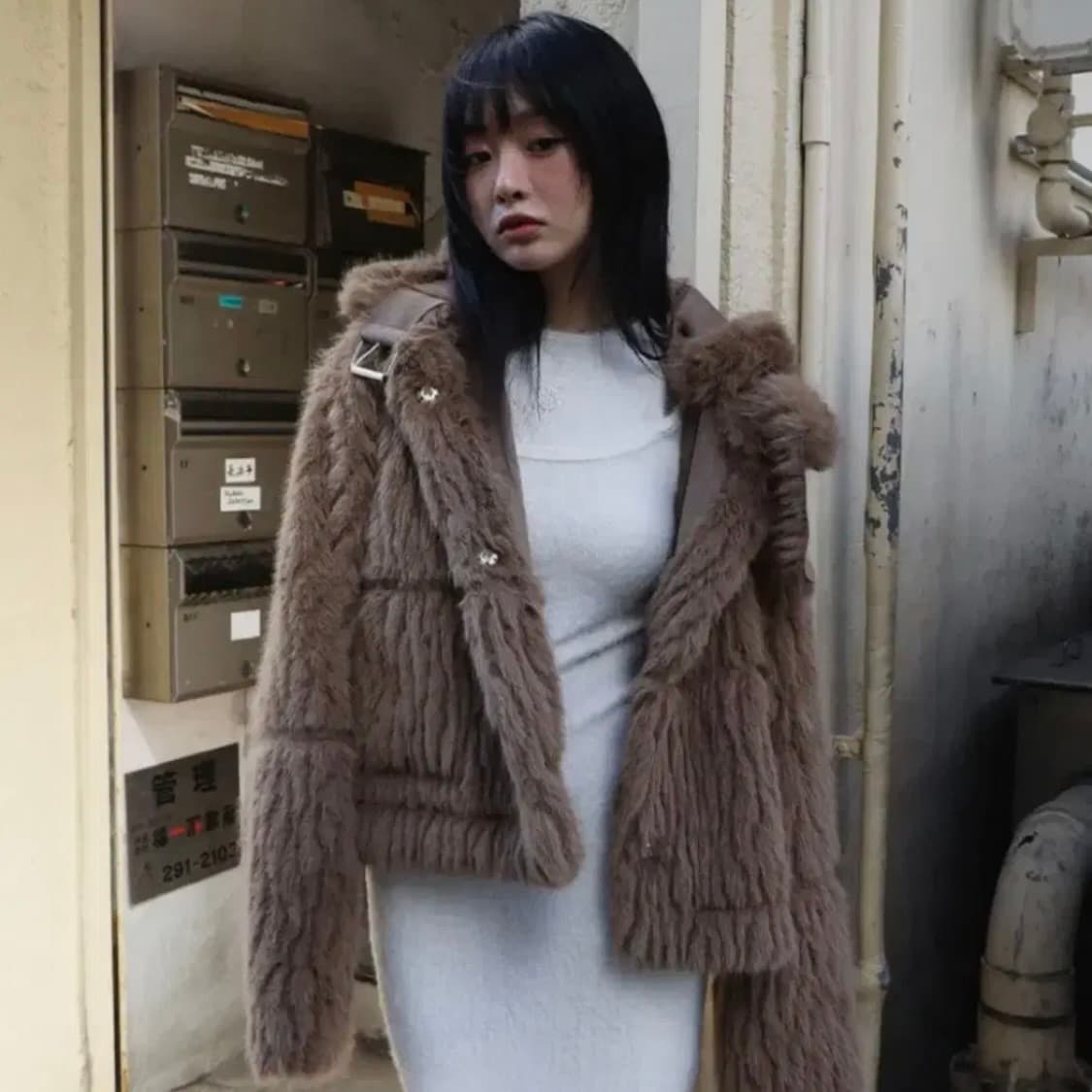 어글리쉐도우 무스탕 브라운 상품이미지2