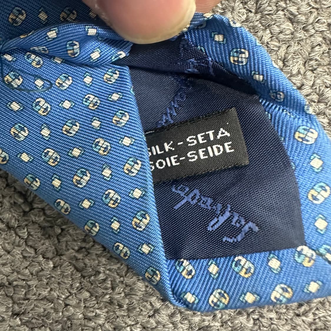 페레가모 넥타이 상품이미지5