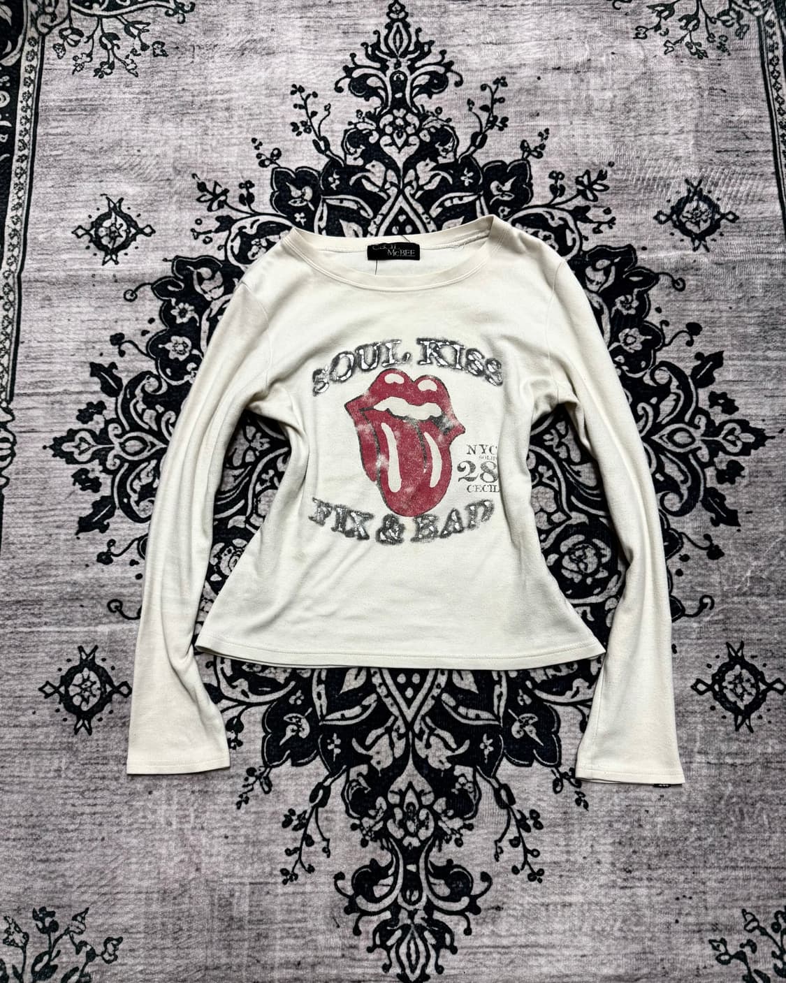 Cecil MCBee y2k longsleeve 상품이미지2