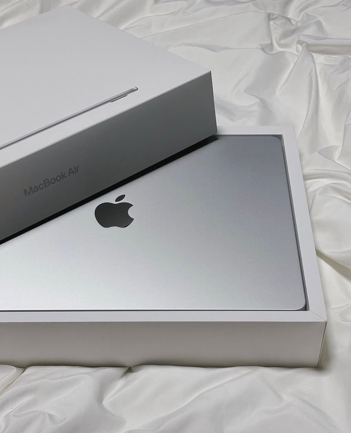 맥북 에어 M3 13인치 새상품 상품이미지1