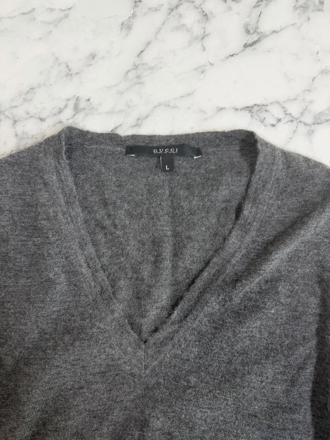 구찌 브이넥 캐시미어 니트 상품이미지1