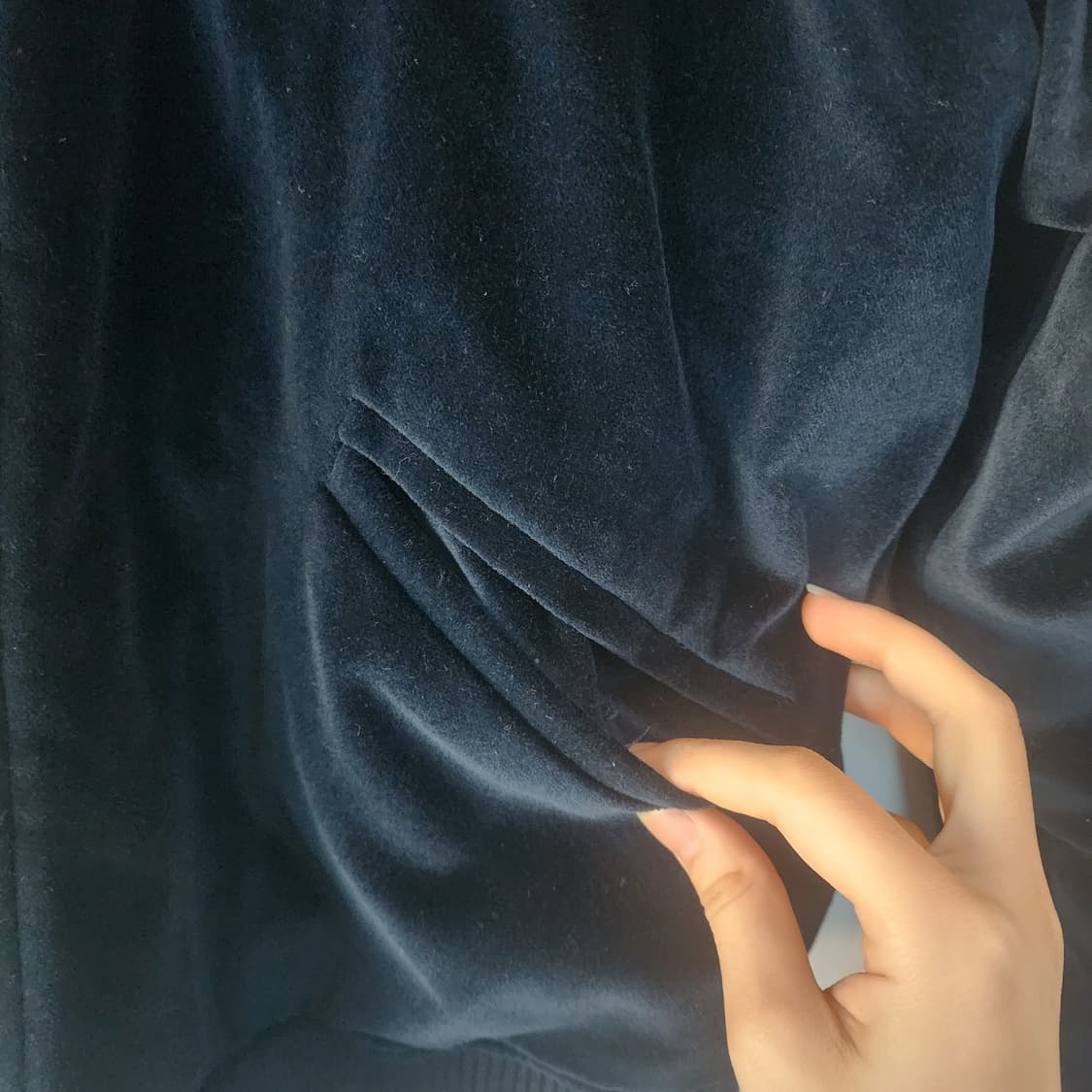 산드로 검정 벨벳 장미 자수 항공 점퍼 상품이미지4