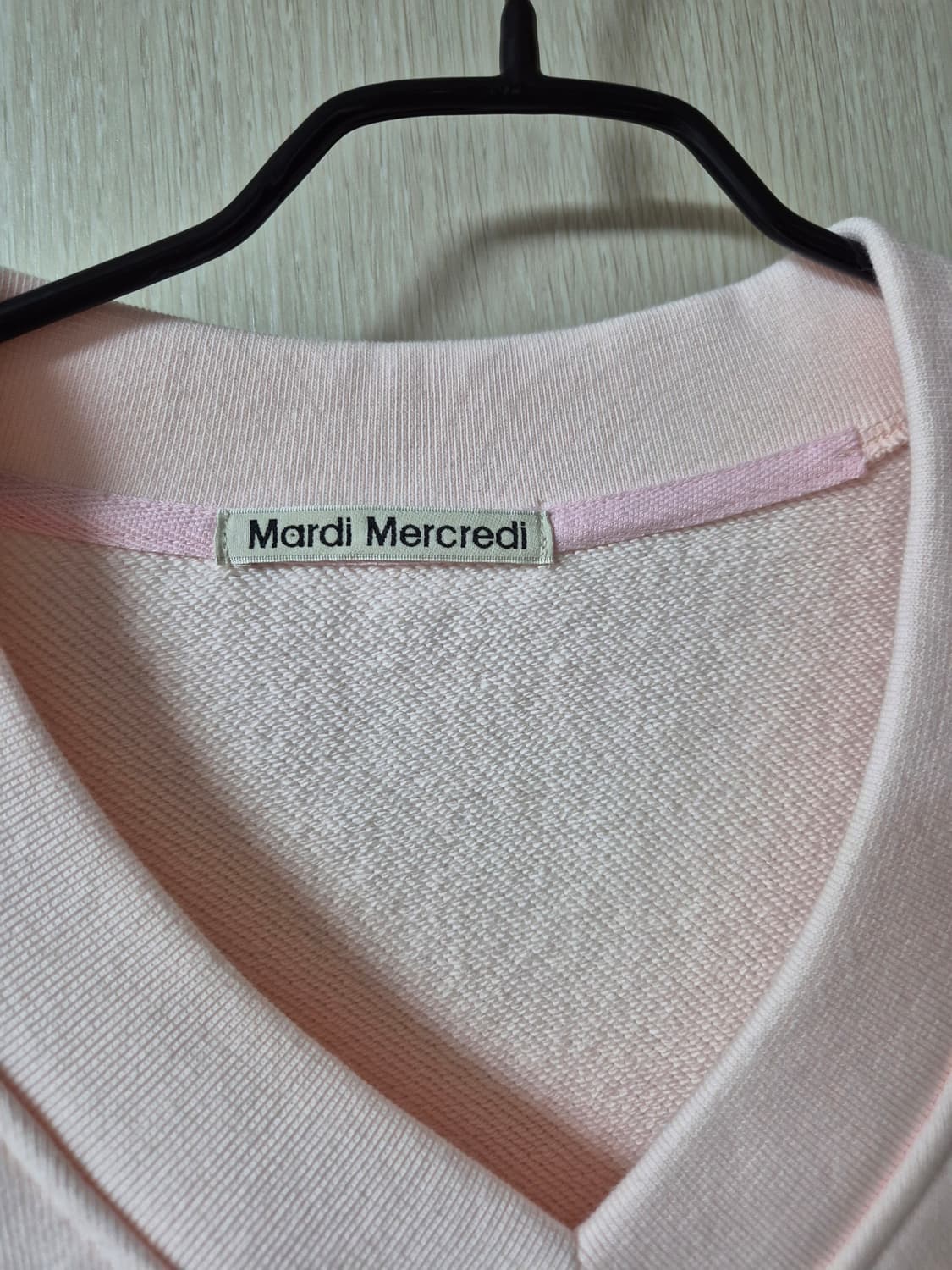 (24년) 마르디메크르디 크롭 브이넥 스웻셔츠 맨투맨  상품이미지6