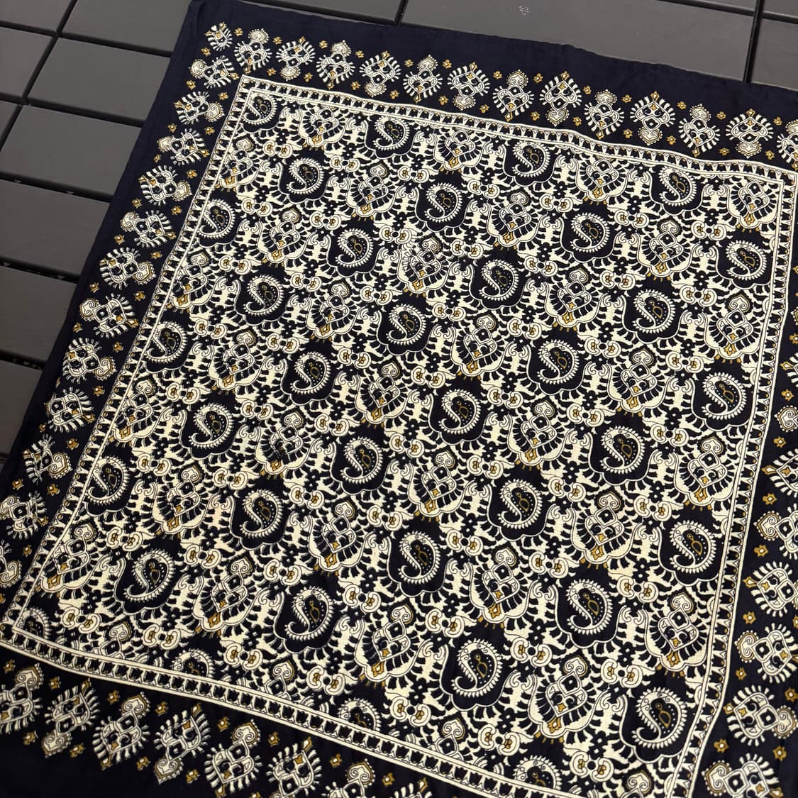 빈티지 페이즐리 반다나 (68x60cm)  상품이미지3